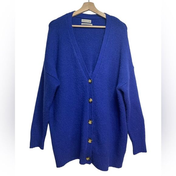 Urban Outfitters Slouchy Button-Down Cardigan Medium - Picture 1 of 6